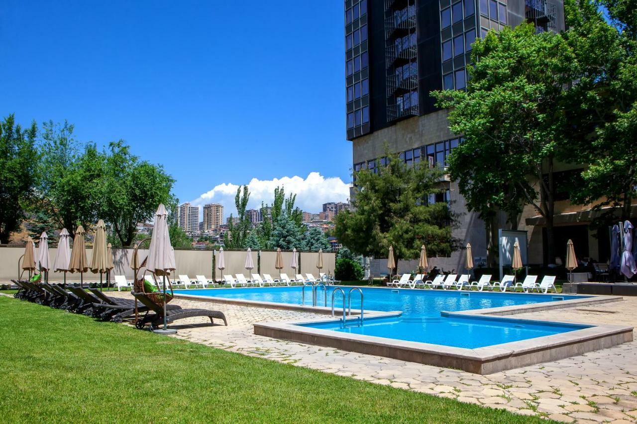 President Hotel By Hrazdan Hotel Cjsc Yerevan Exterior photo