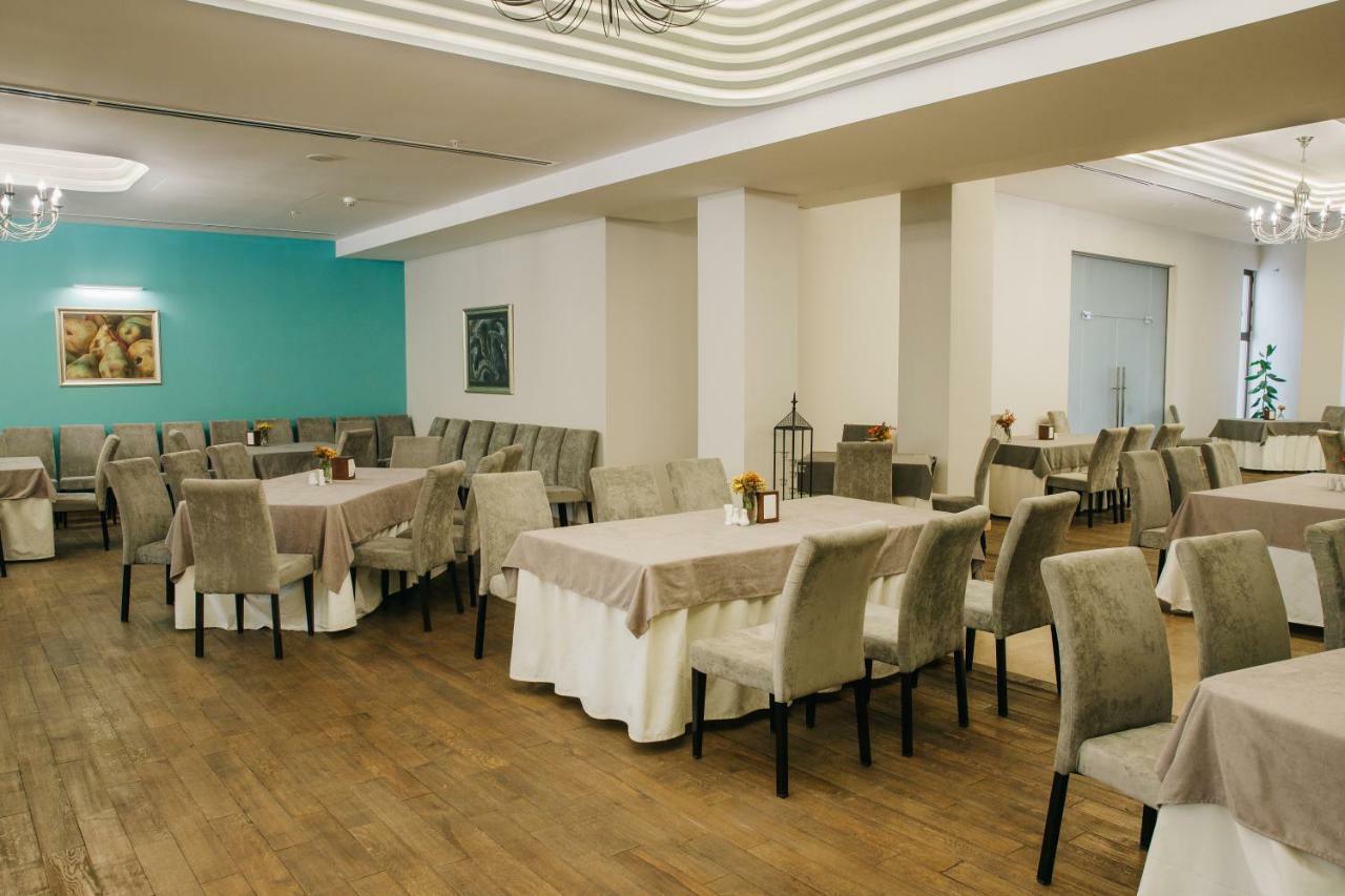 President Hotel By Hrazdan Hotel Cjsc Yerevan Exterior photo