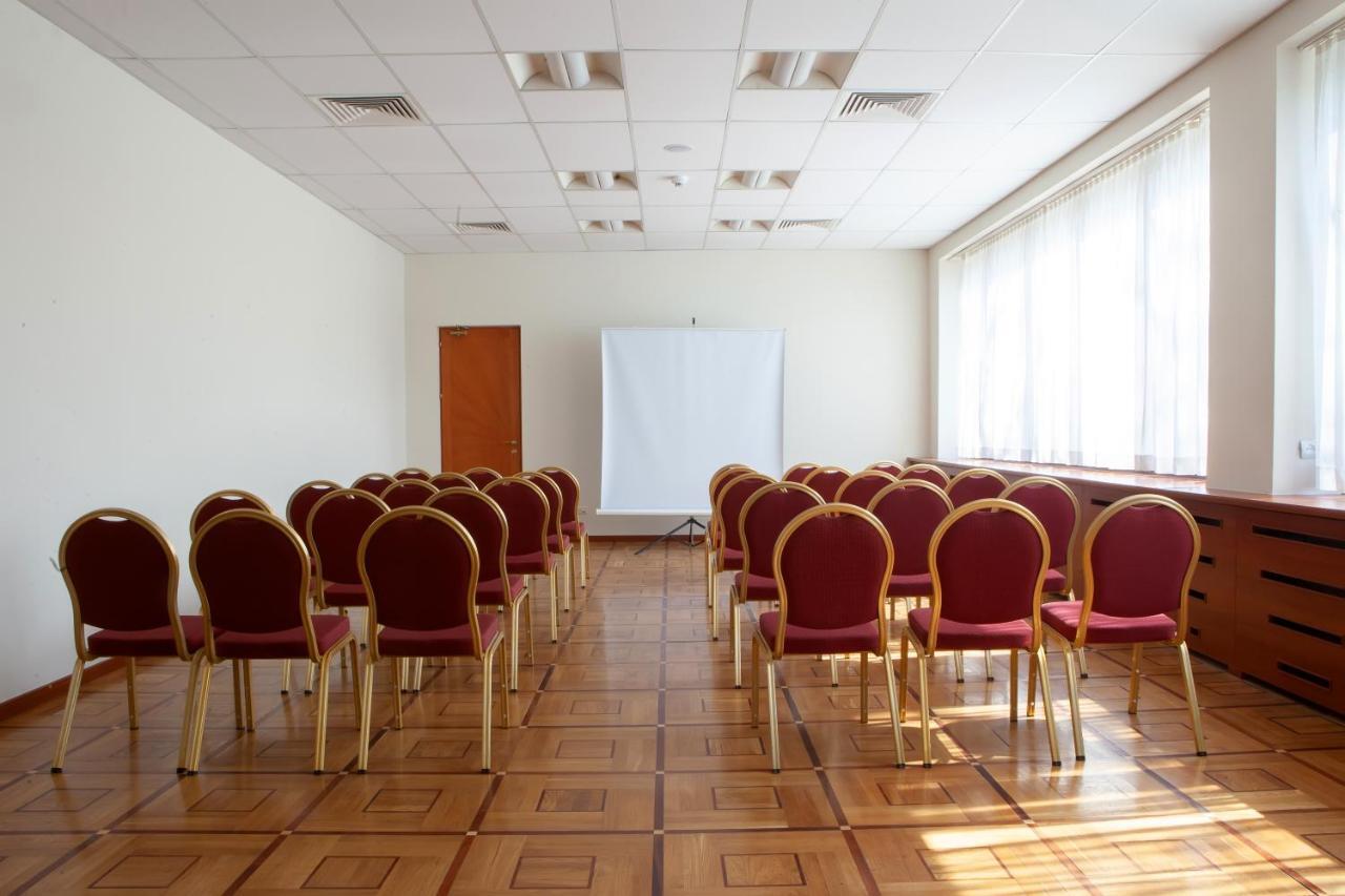 President Hotel By Hrazdan Hotel Cjsc Yerevan Exterior photo